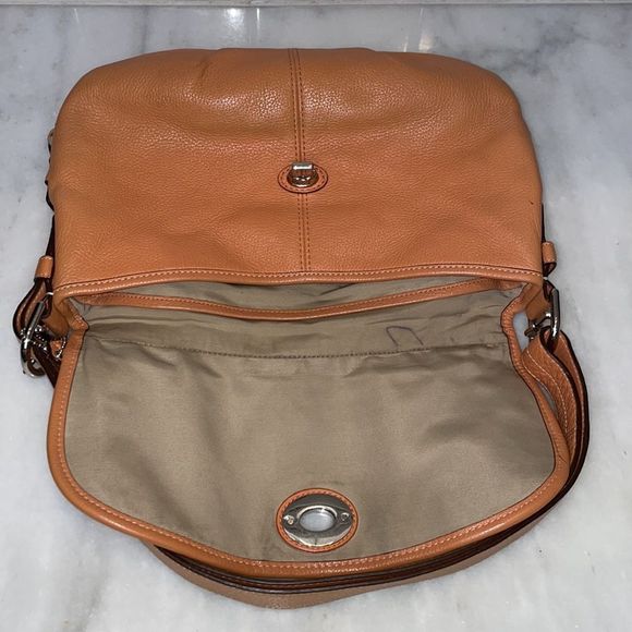 Coach Legacy Leather Flap Shoulder Crossbody sz 13” by 9”very nice - Picture 11 of 16